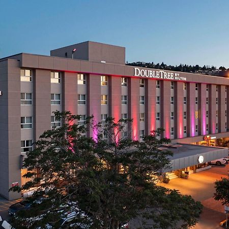 Hotel Doubletree By Hilton - Kamloops Extérieur photo
