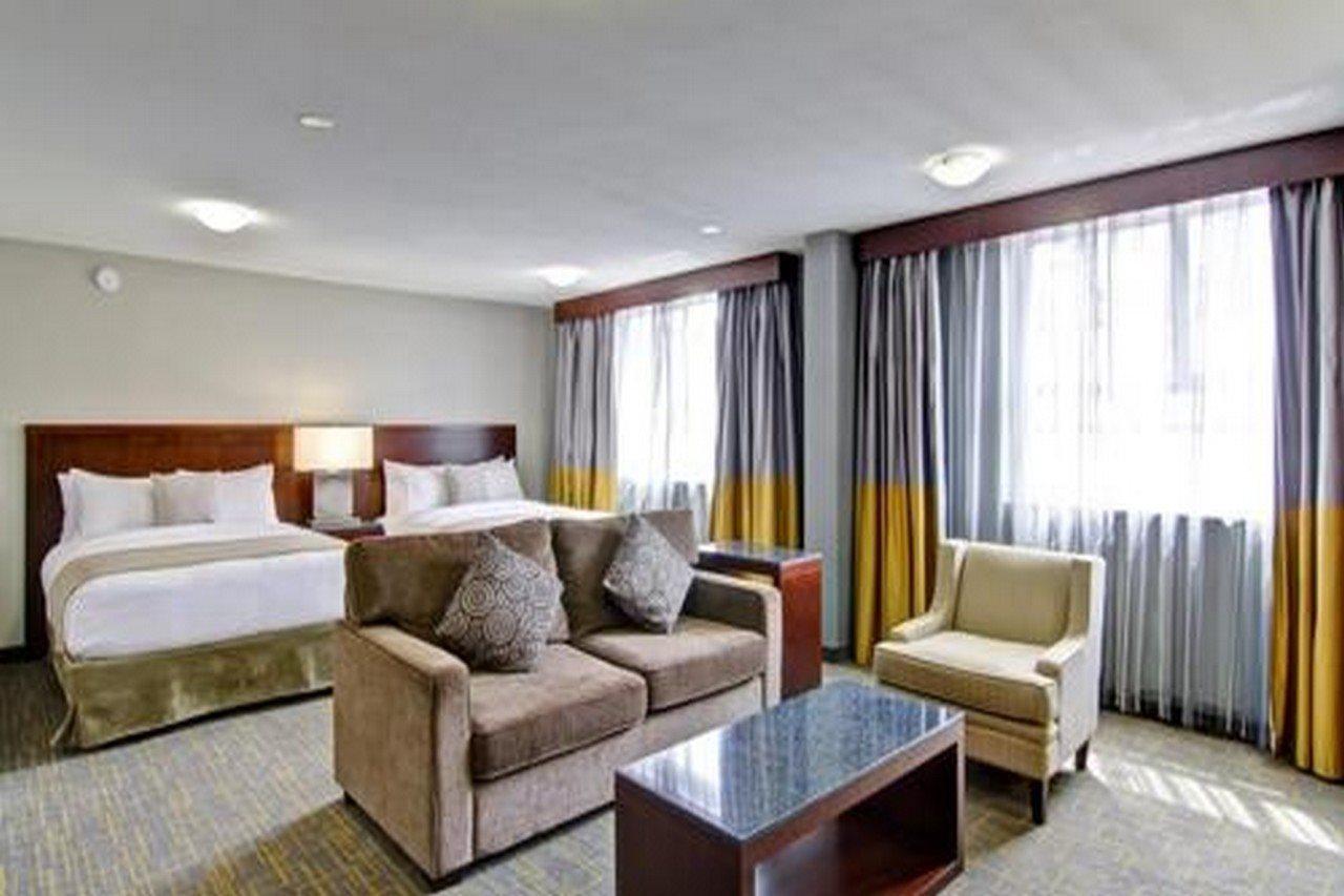 Hotel Doubletree By Hilton - Kamloops Extérieur photo