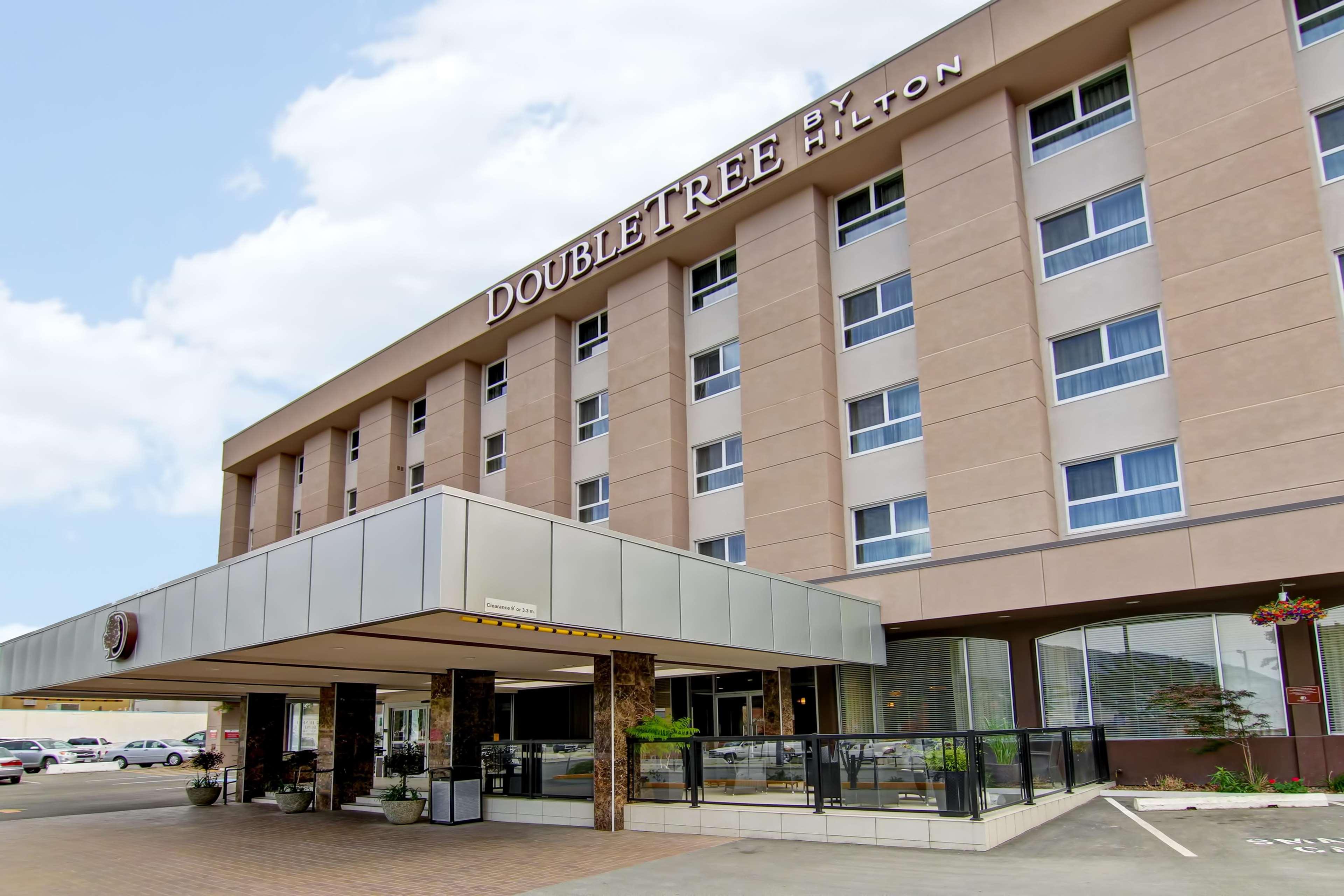 Hotel Doubletree By Hilton - Kamloops Extérieur photo