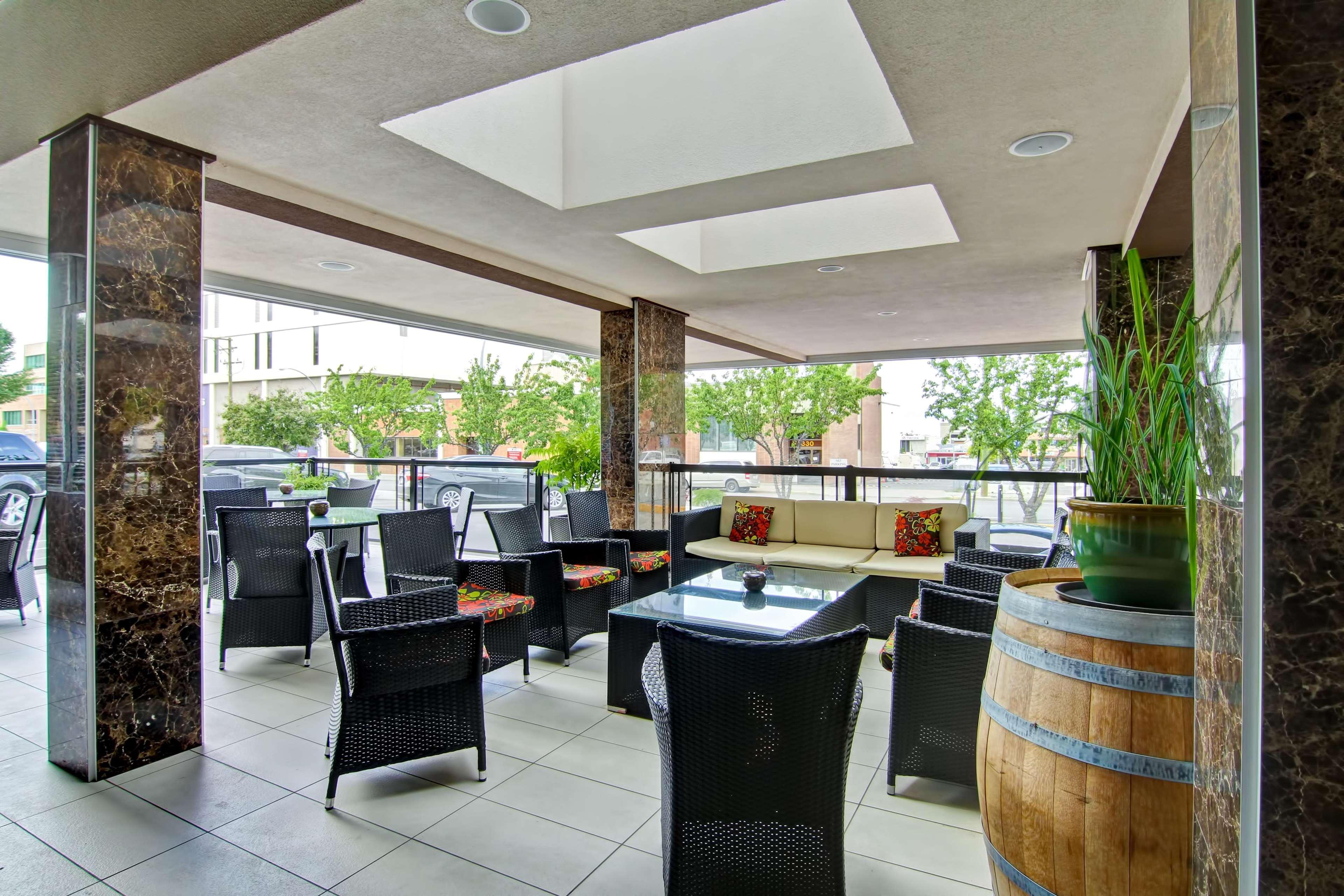 Hotel Doubletree By Hilton - Kamloops Extérieur photo